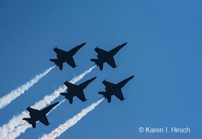 Jet formation in Chicago Air & Water Show